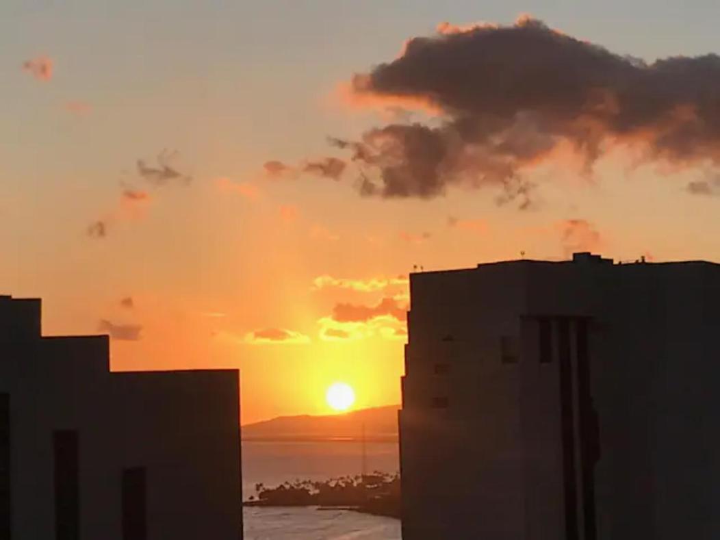Waikiki Condo High Floor Views Beaches Convention Center 호놀룰루 외부 사진